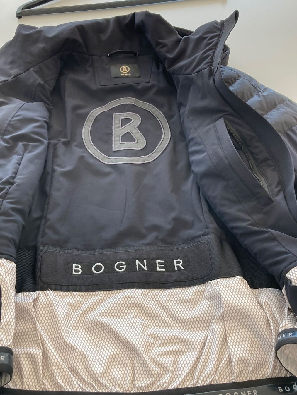 Bogner Giacche: Bogner Skijacke schwarz Grösse 34 – Usato da Thierachern venduto da Herci 6