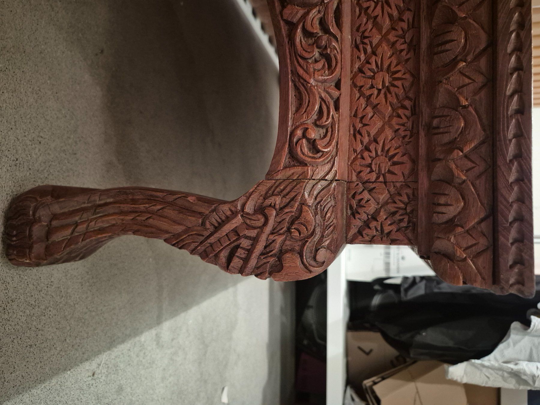 Articoli in legno: Handgeschnitzter Couchtisch, orientalischer S – Usato da Zürich venduto da yanickaem89 3