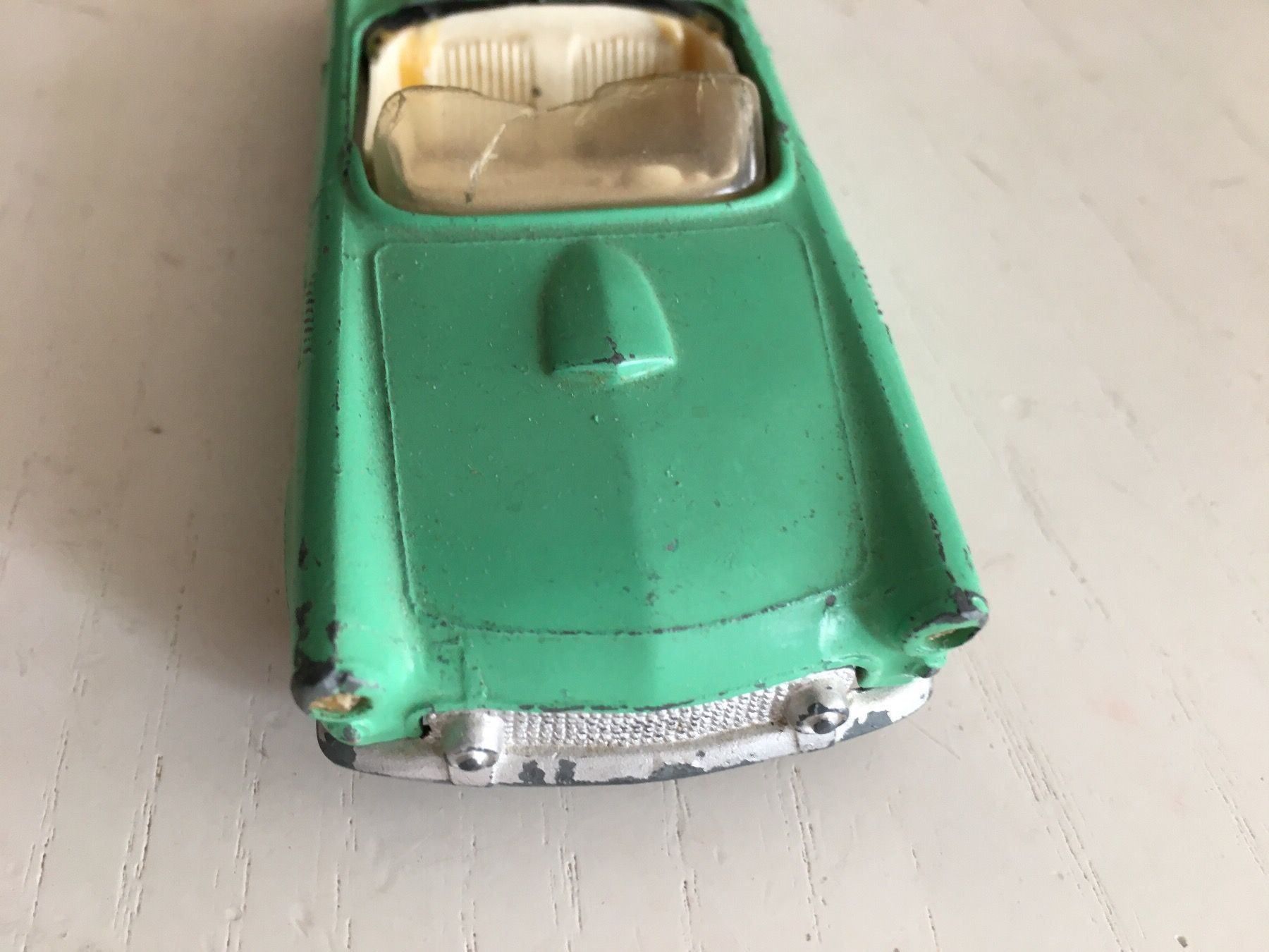 Tekno Voitures modèles: Tekno Ford Thunderbird – Défectueux à Grellingen par Toyhamster 3