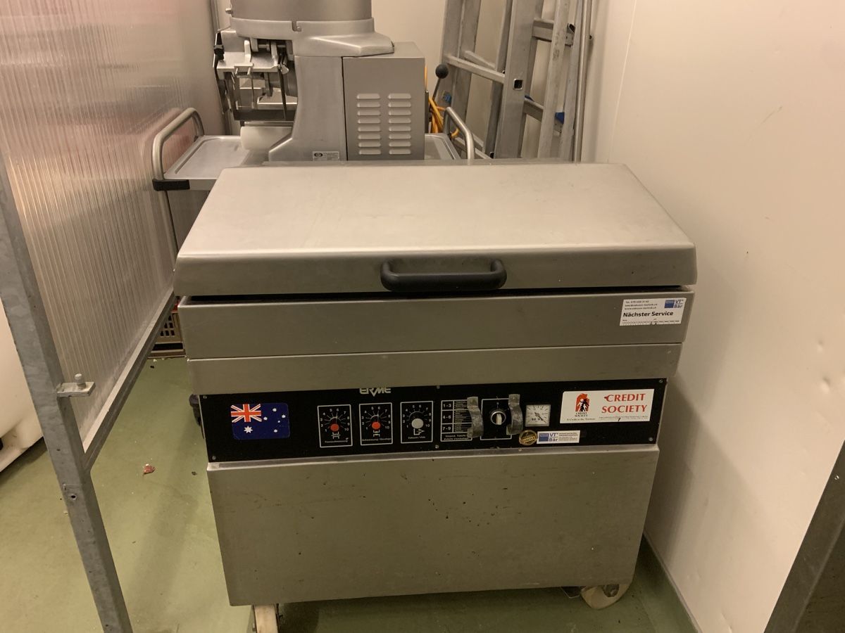 Komplettküchen: Erme Vacuum Maschiene – Gebraucht aus Degersheim von klauser90