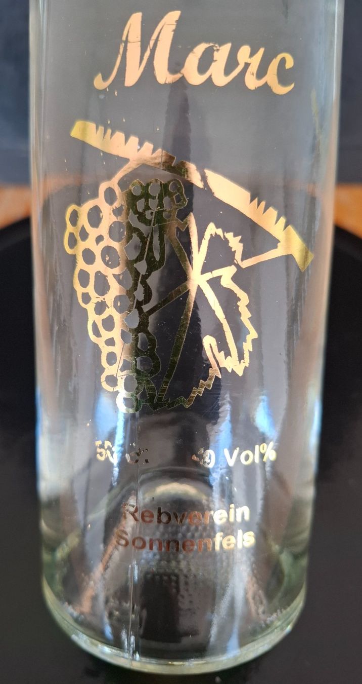 Bevande alcoliche: Schnapsflasche mit Marc 50 cl ungeöffnet – Nuovo e nell'imballaggio originale da Grenchen venduto da Schlussliecht 1