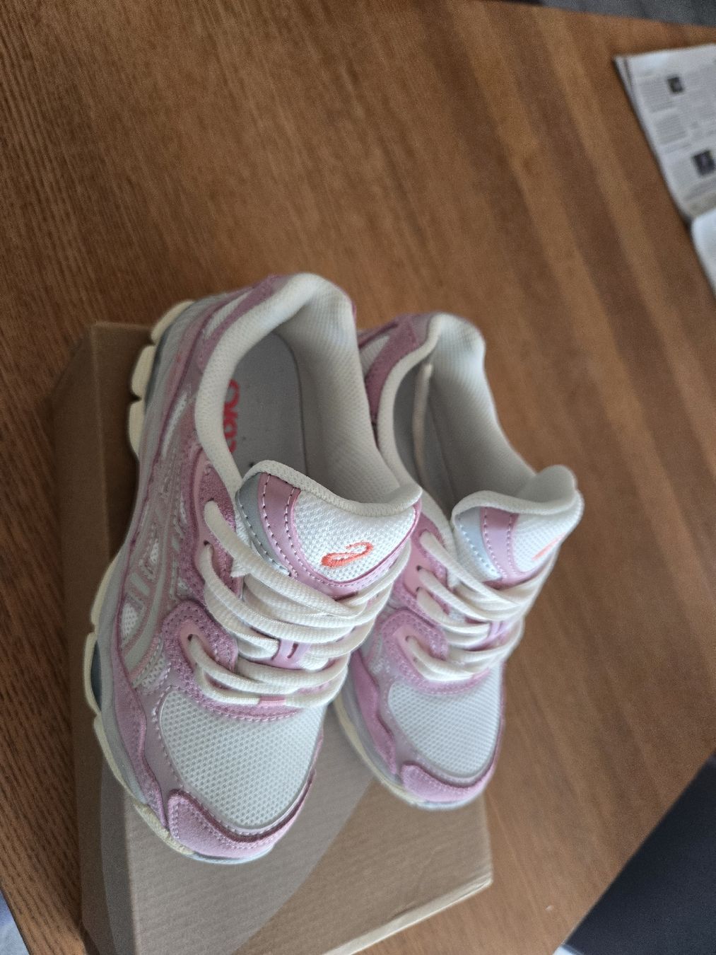 Asics Chaussures hommes: Asics 36 – Neuf (Voir description) à Bassecourt par co.hurlimann 2