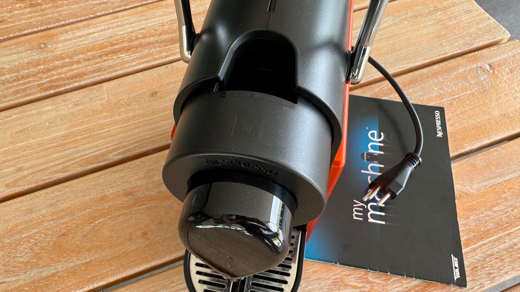 Turmix Macchine per caffè & Macchine per espresso: Turmix Nespresso Pixie rot (aber eher orange) – Usato da Kyburg-Buchegg venduto da ChuckCanuck 5