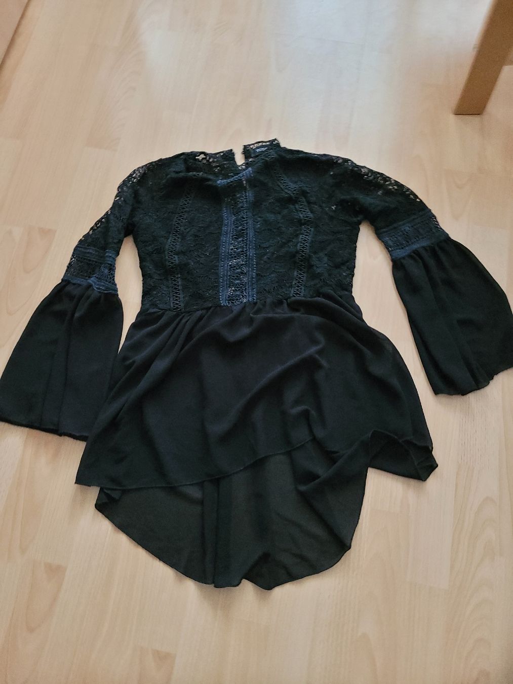 Vestiti: Kleid gr. M – Usato da Inwil venduto da Flower2325