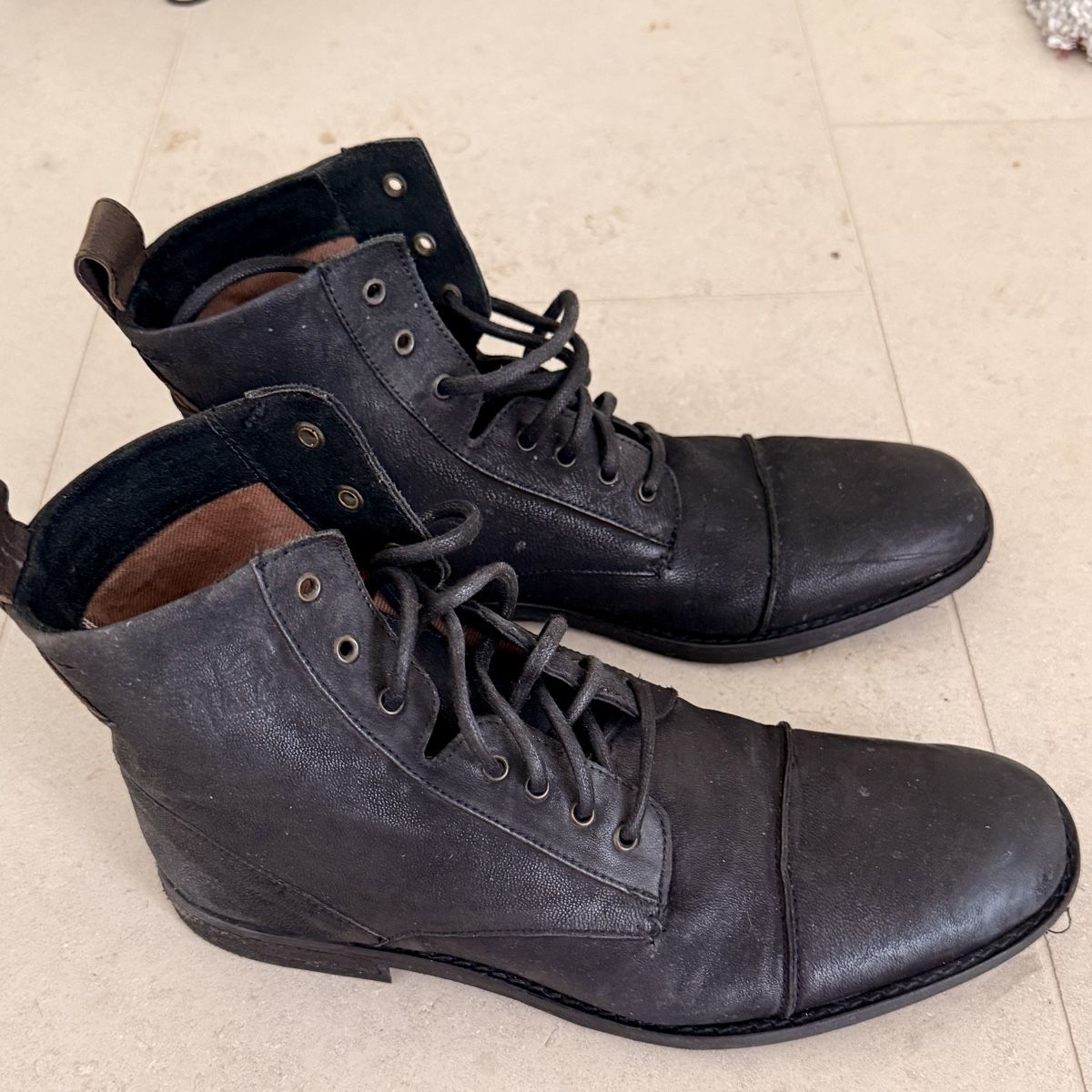 Levi's Scarpe da uomo: Levis Stiefel aus Leder, schwarz, Grösse 46 – Usato da Vaduz venduto da sbe_r8th 1
