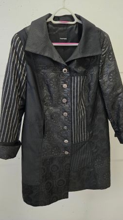 TAIFUN Longblazer, interessanter Muster-Druck, schwarz-glanz