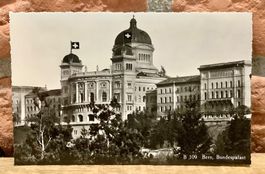 BUNDESPALAST - Bundeshaus in Bern