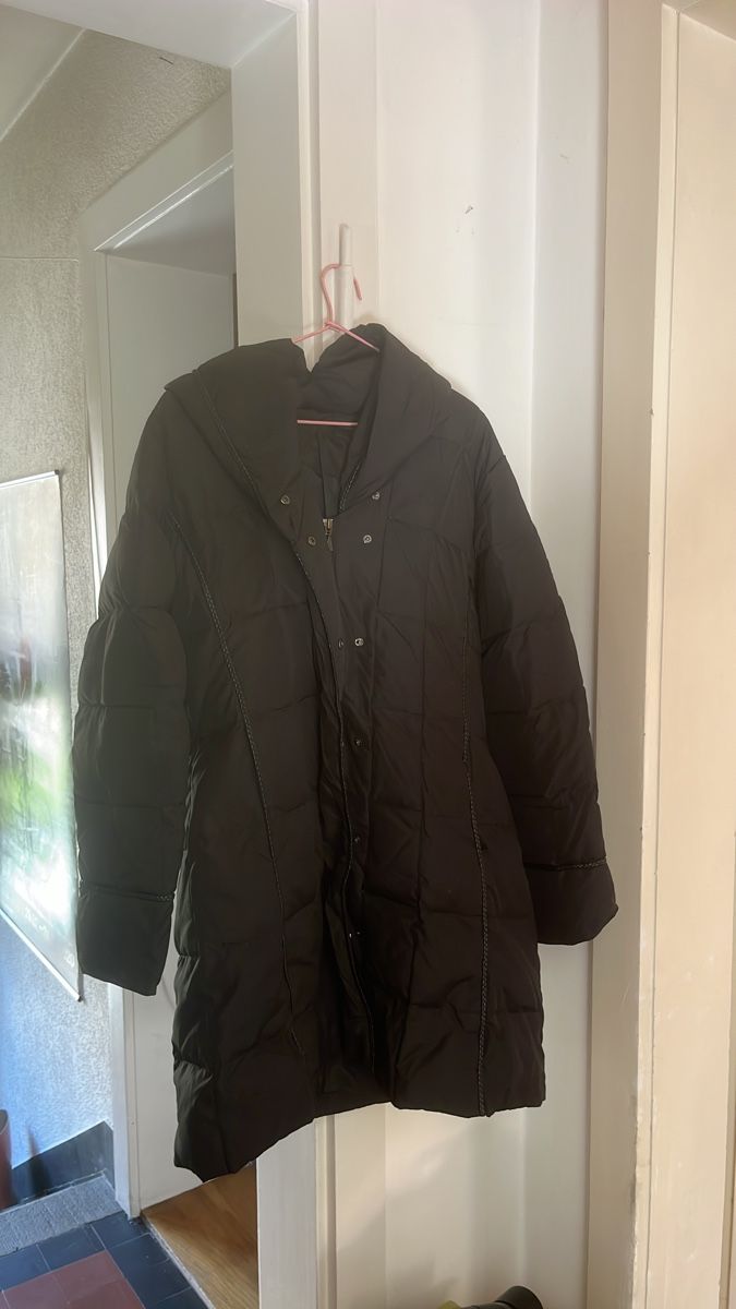 Modissa Mäntel: Modissa: Daunen Winterjacke schwarz gesteppt – Gebraucht aus Zürich von Kellele