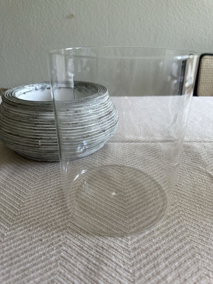 Tutte le decorazioni: Chic Glass Vase with Unique Base - Summer Home Decor – Usato da Zürich venduto da car_68nt 2