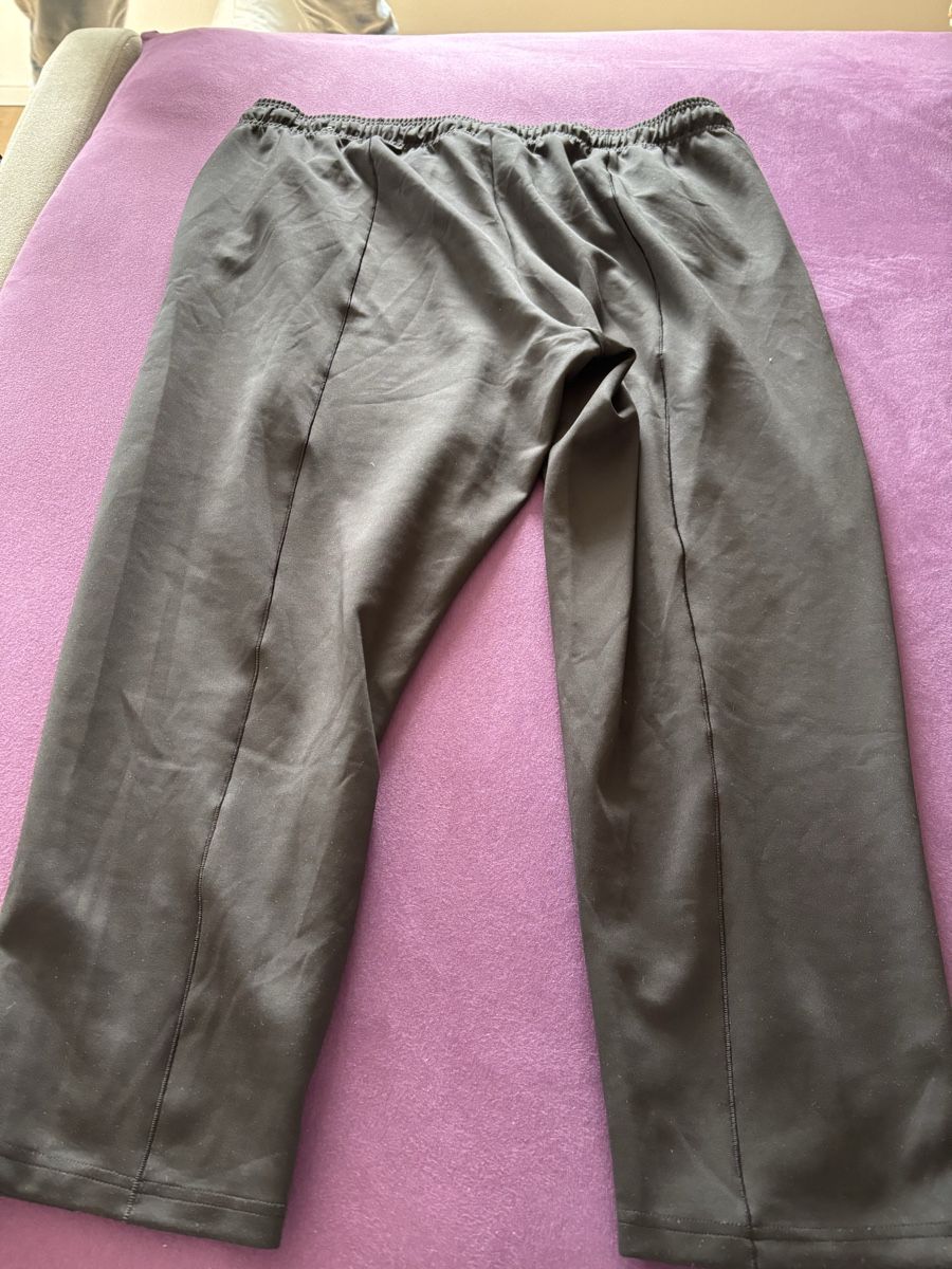 Adidas Hosen: Adidas Trainingshose 3XL - grosse Grösse – Neu (gemäss Beschreibung) aus Wald AR von bertli00 1