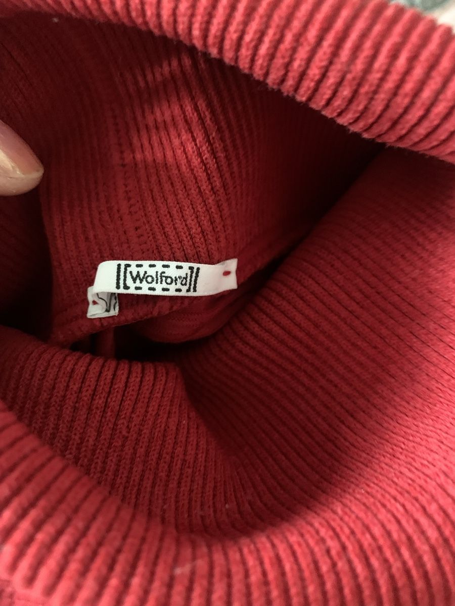 Pullover & Sweatshirts: Wolford roter rollkragen pullover virgin wolle – Gebraucht aus Zürich von Nikuska32 1