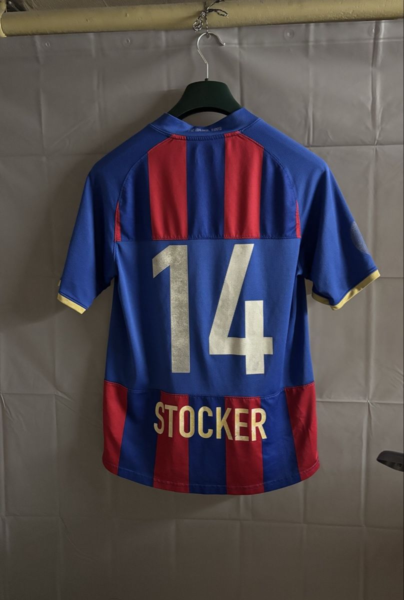 Leibchen & Hosen: Fc Basel Trikot Valentin Stocker – Gebraucht aus Basel von kleinerprinz