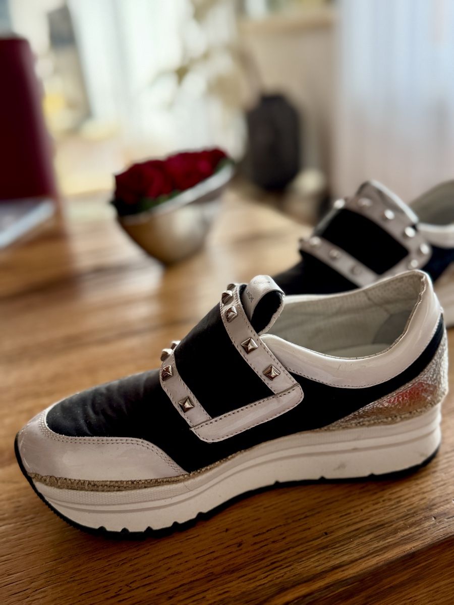 Scarpe da donna: Voile blanche Sneaker Grösse 38 – Nuovo (secondo la descrizione) da Zürich venduto da Landmarkreisen 1