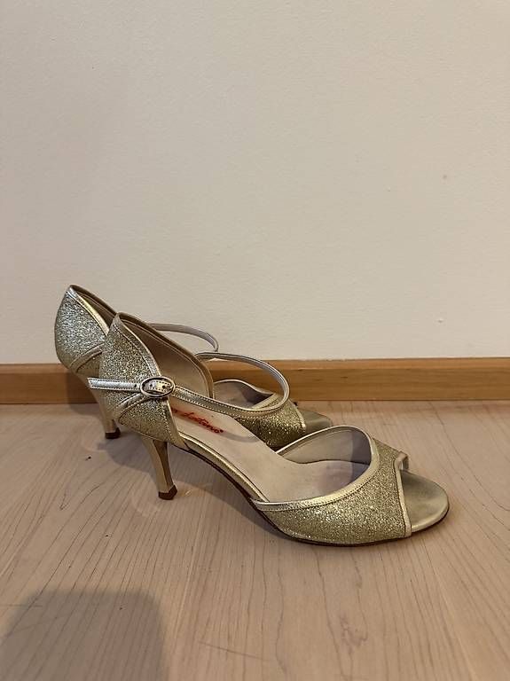 Damenschuhe: Dance shoes – Gebraucht aus Affoltern am Albis von mat_vrk7 1