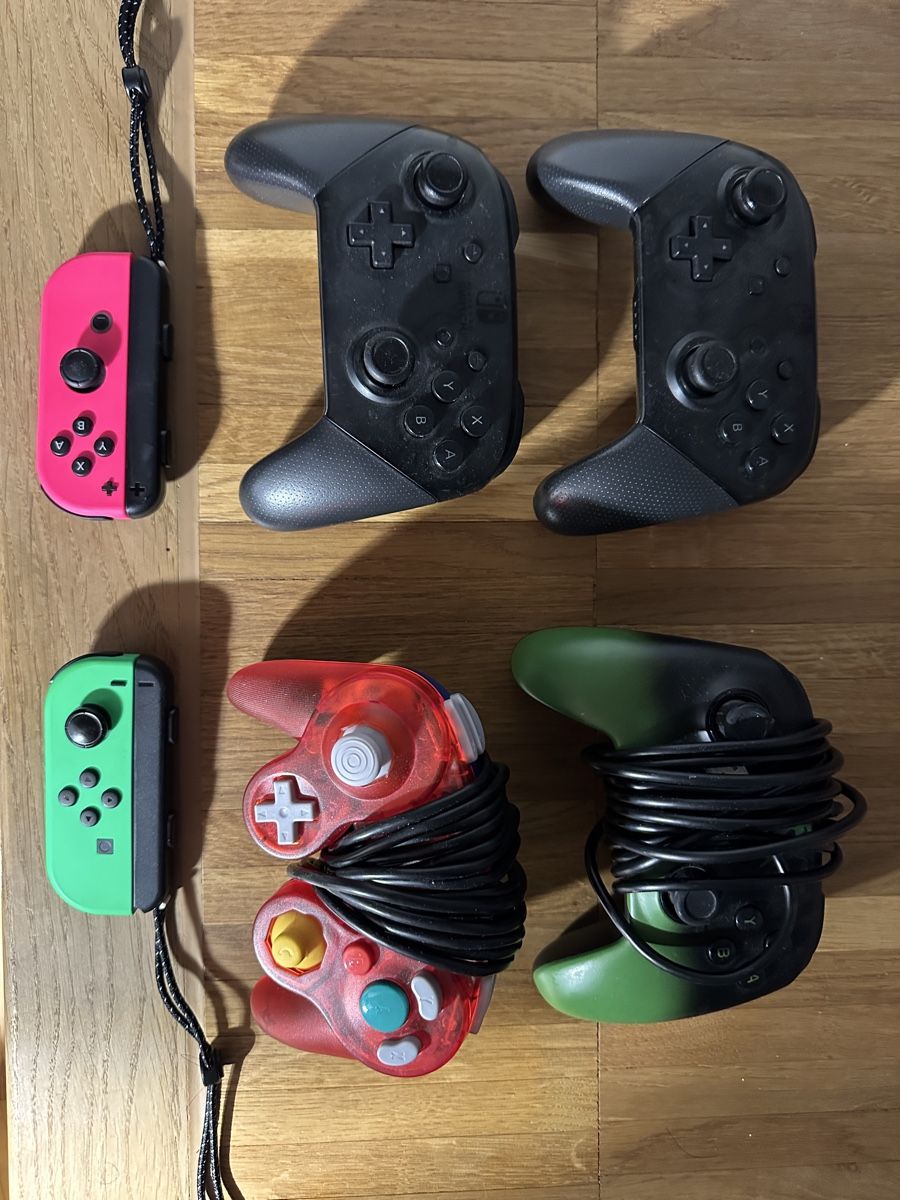 Nintendo Console: Nintendo Switch OLED + Spiele & Zubehör – Usato da St. Gallen venduto da Jas_r2t5 3