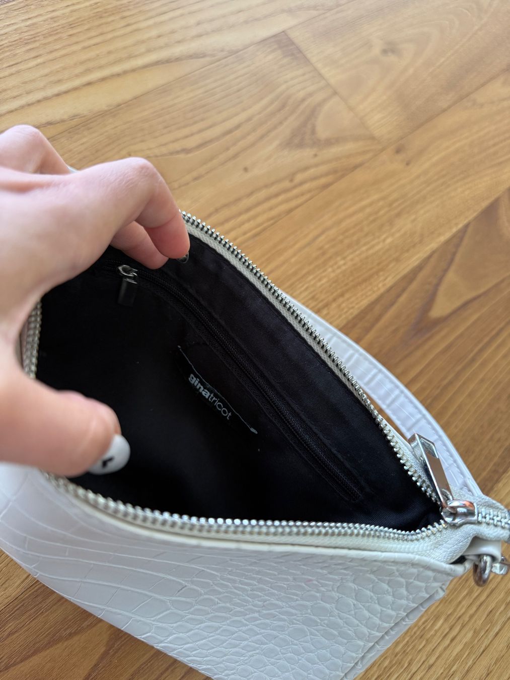 Borse da donna: Schultertasche – Usato da Sissach venduto da laura.x4 2