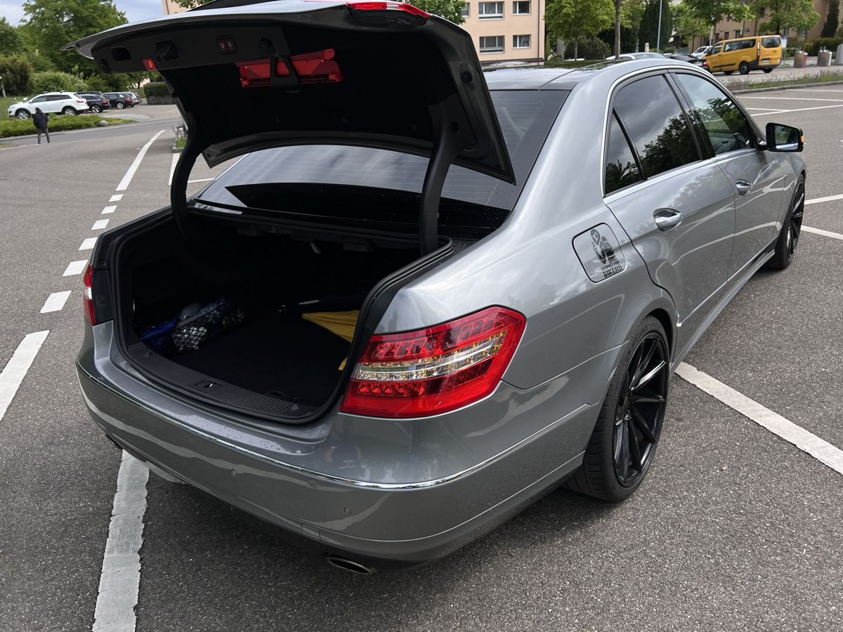 Mercedes-Benz Automobili: Mercedes E350 AMG Paket Schiebedach Occasion – Usato da Dietikon venduto da adi_ffm6 7