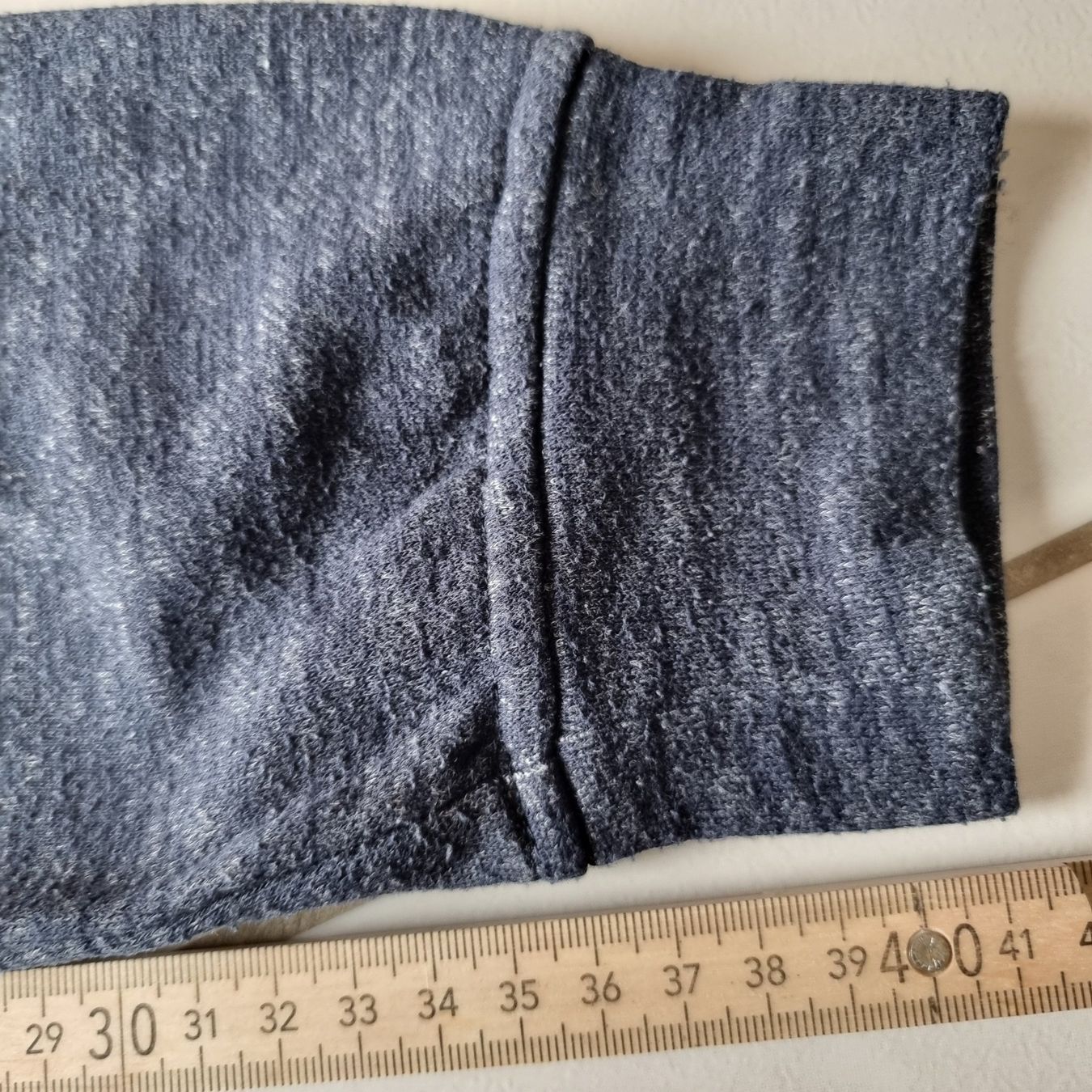 Pulls et sweat-shirts: Toller Pullover für coole Jungs Gr. 146/152 – D'occasion à Arth par Africa44 3