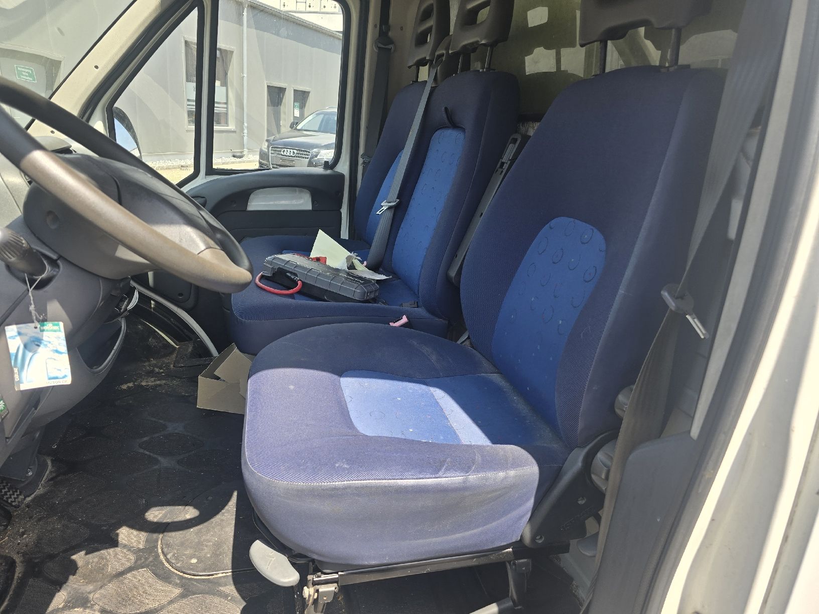 Peugeot Veicoli commerciali: peugeot boxer 18q 2.8HDI – Usato da Thayngen venduto da Central5 5