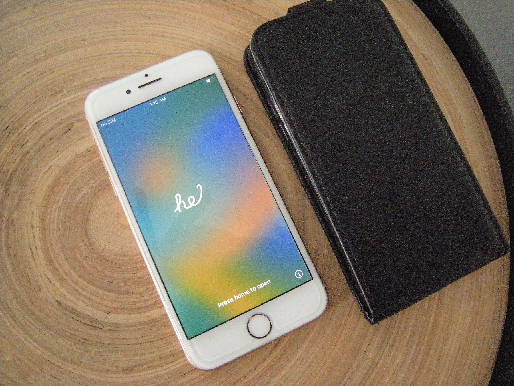 Apple Telefoni cellulari / Smartphones: Handy Apple iPhone 8 inkl. Leder Case – Usato da Holziken venduto da Rupe