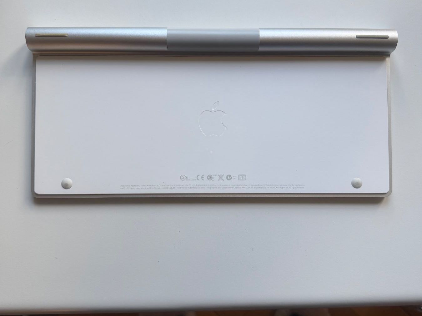 Apple Tastiere: Original Apple Wireless Keyboard (Modell A1314) – Usato da Zürich venduto da Gottesanbeter 2