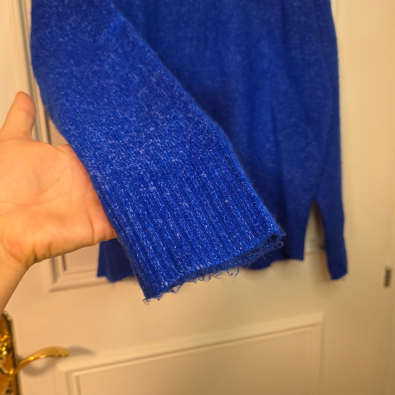 Maglioni & Felpe: Blauer warmer Pullover – weich & bequem Gr. 38/40 – Usato da Wald ZH venduto da CapLux 5