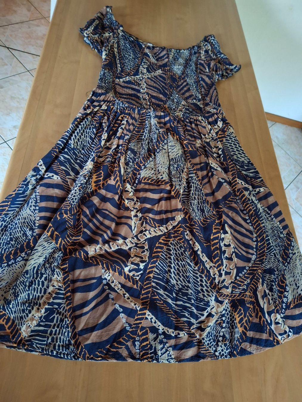 Vestiti: Robe taille XL marque Chicorée – Usato da Villiers venduto da san_jn5w 1