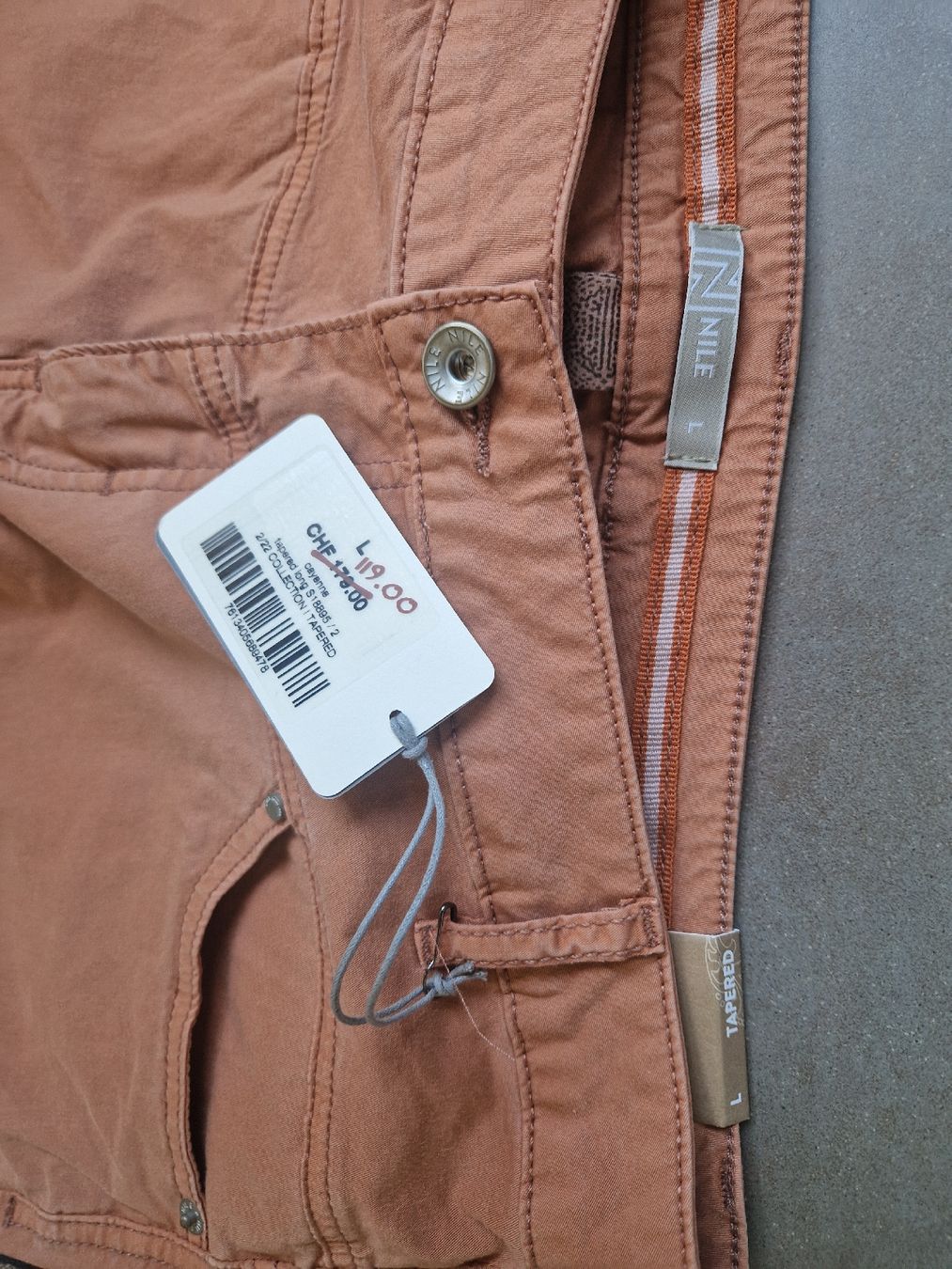 Nile Pantaloni: Nile Hose L Tapered – Nuovo e nell'imballaggio originale da Lichtensteig venduto da Cocabana_16 2
