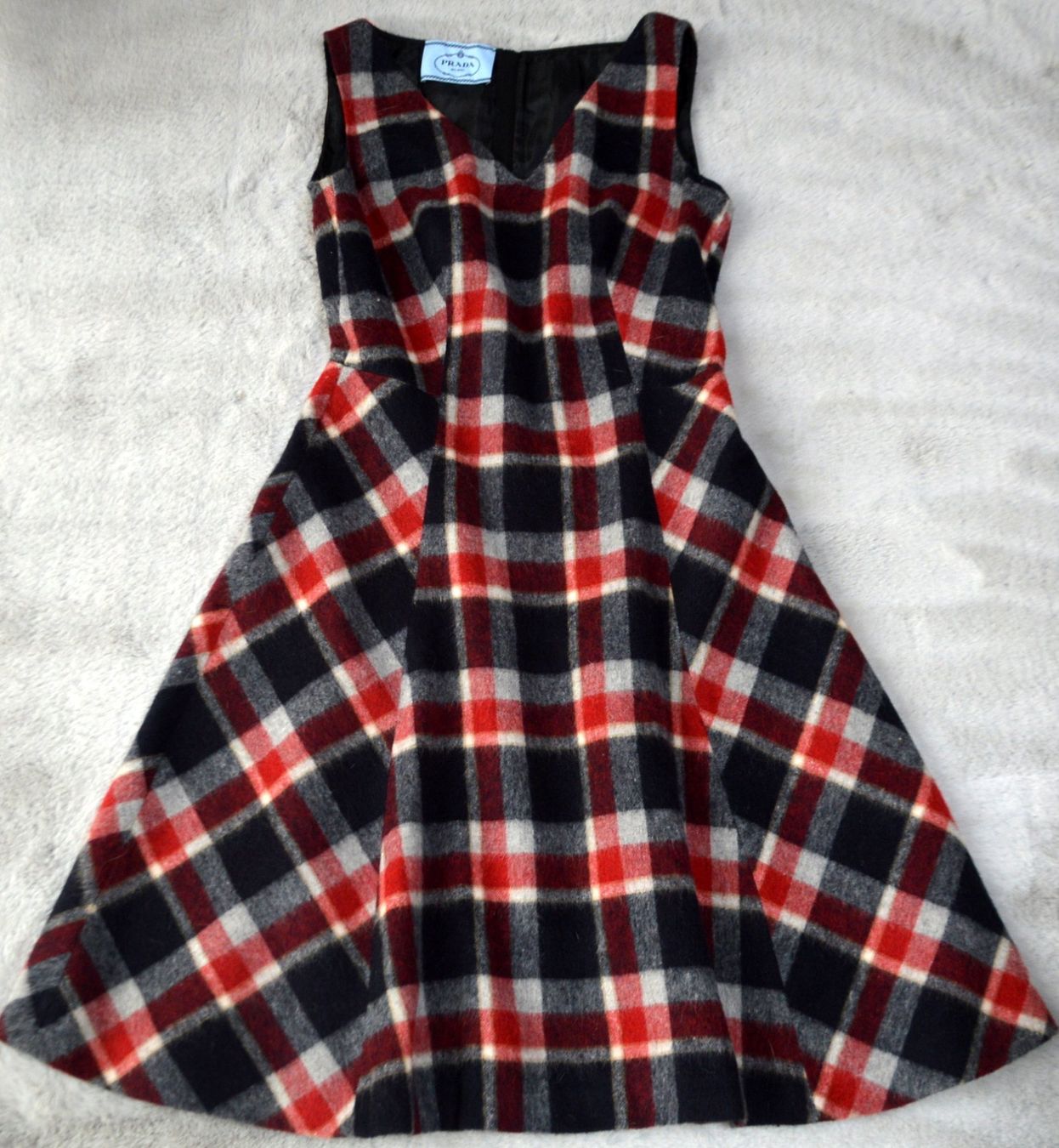 Prada Vestiti: Prada Kleid / Robe .40   Wolle / laine – Usato da Collonges venduto da Auganien 6