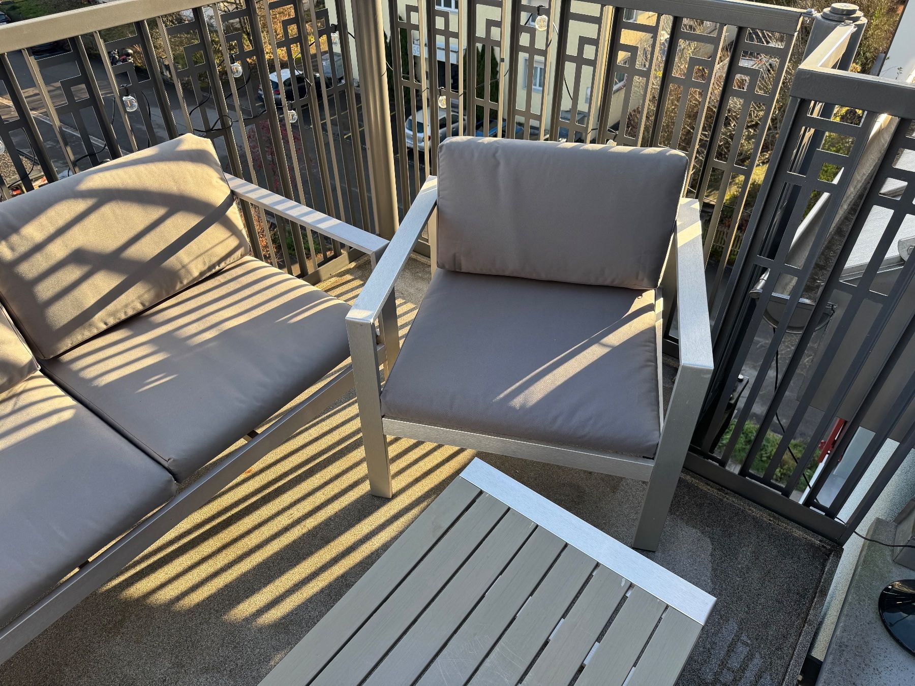 Beliani Set de table et chaises: Beliani Lounge Set Salerno – D'occasion à Zürich par kru_88pp 1