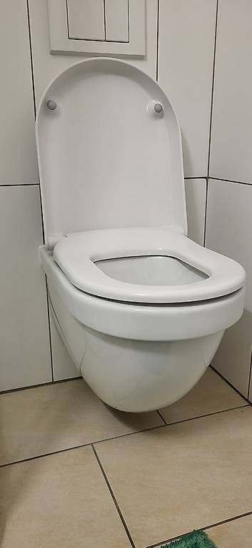 Villeroy & Boch WC: Cuvette de WC Villeroy & Boch avec siège – Gebraucht aus Versoix von Lc.1 4