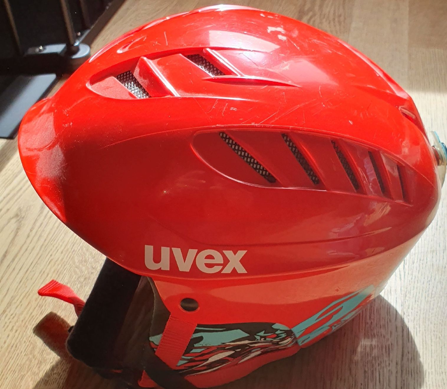 Uvex Caschi: Uvex Ski Helmet Red Used – Usato da Sirnach venduto da eftix