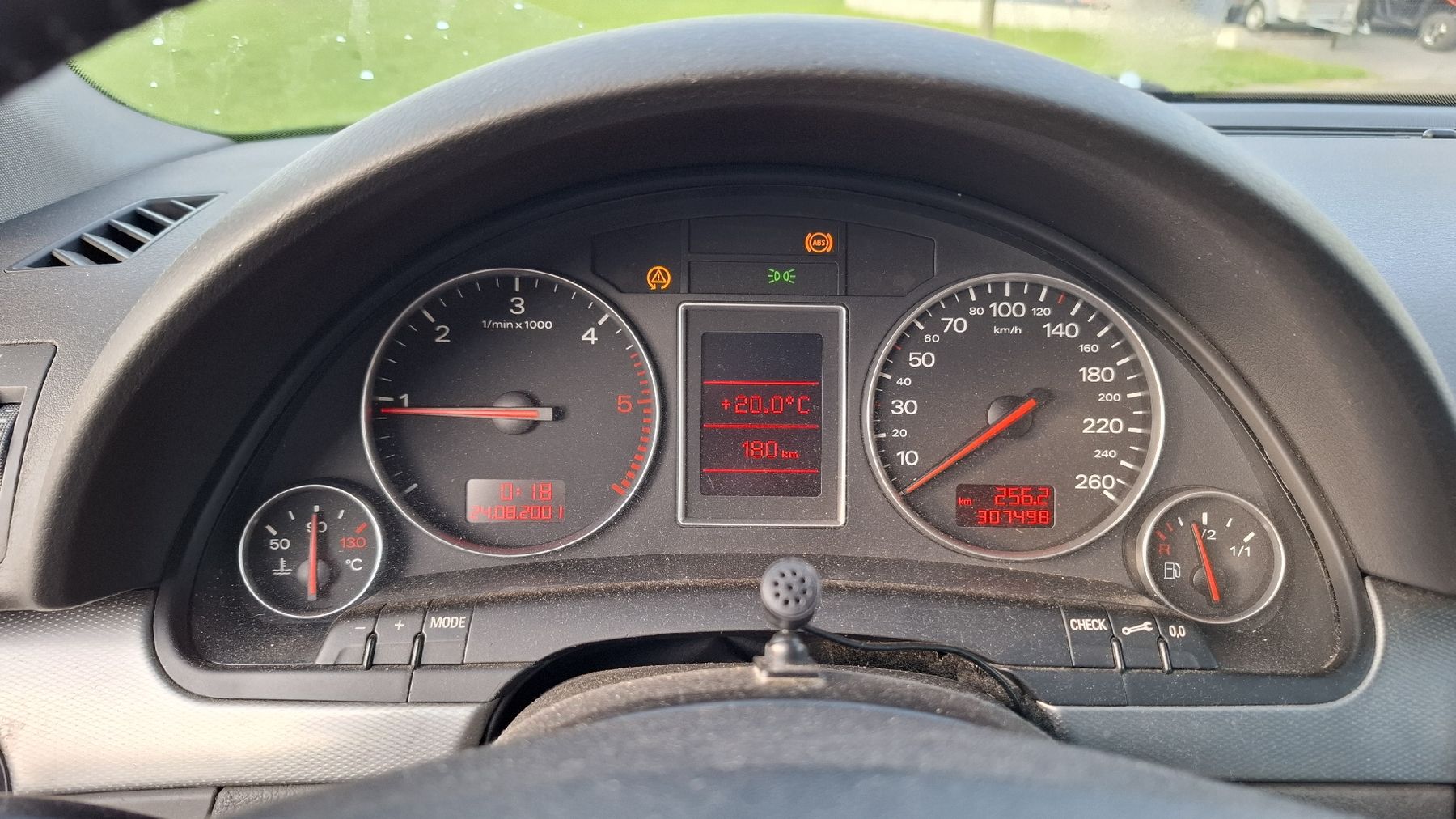 Audi Automobili: Audi A4 B6 Avant Quattro – Usato da Rothenthurm venduto da Andi.05 7