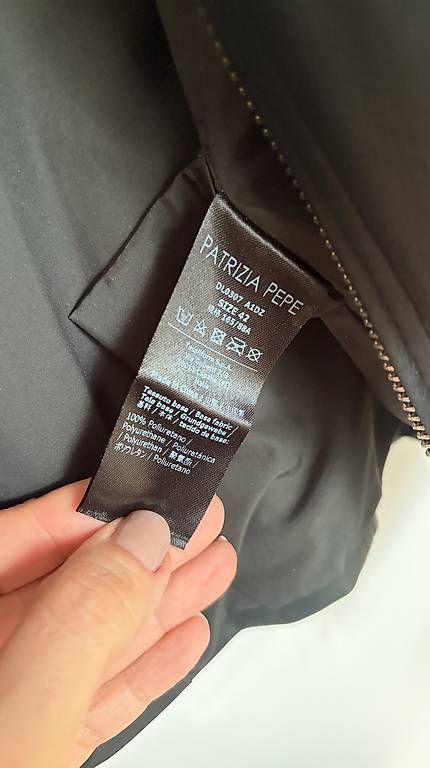 Patrizia Pepe Jacken: Patrizia Pepe Lederjacke Damen Gr. IT 42  schwarz, elegant – Gebraucht aus Bülach von Wogrinchristiane 4