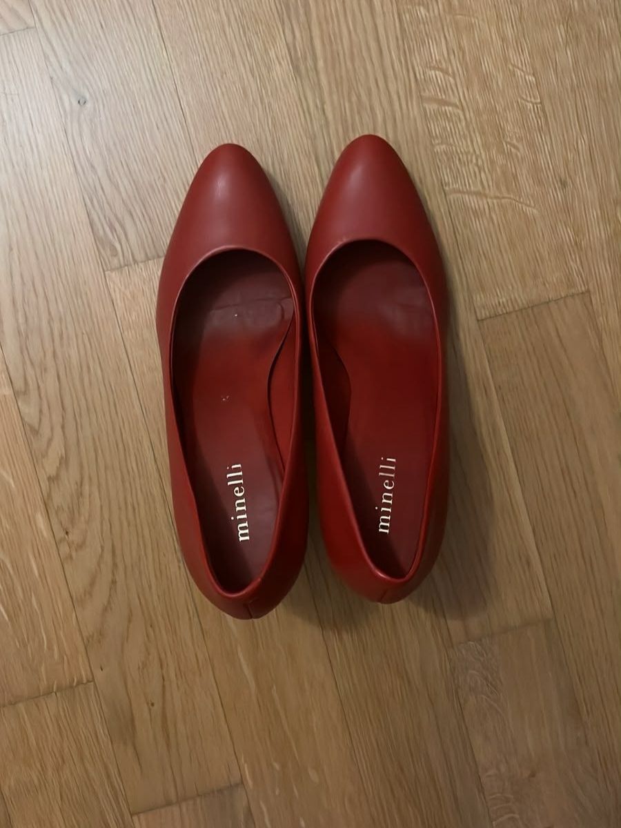 Chaussures femmes: Escarpins Minelli cuir – D'occasion à Fribourg par mal_8zjh 1