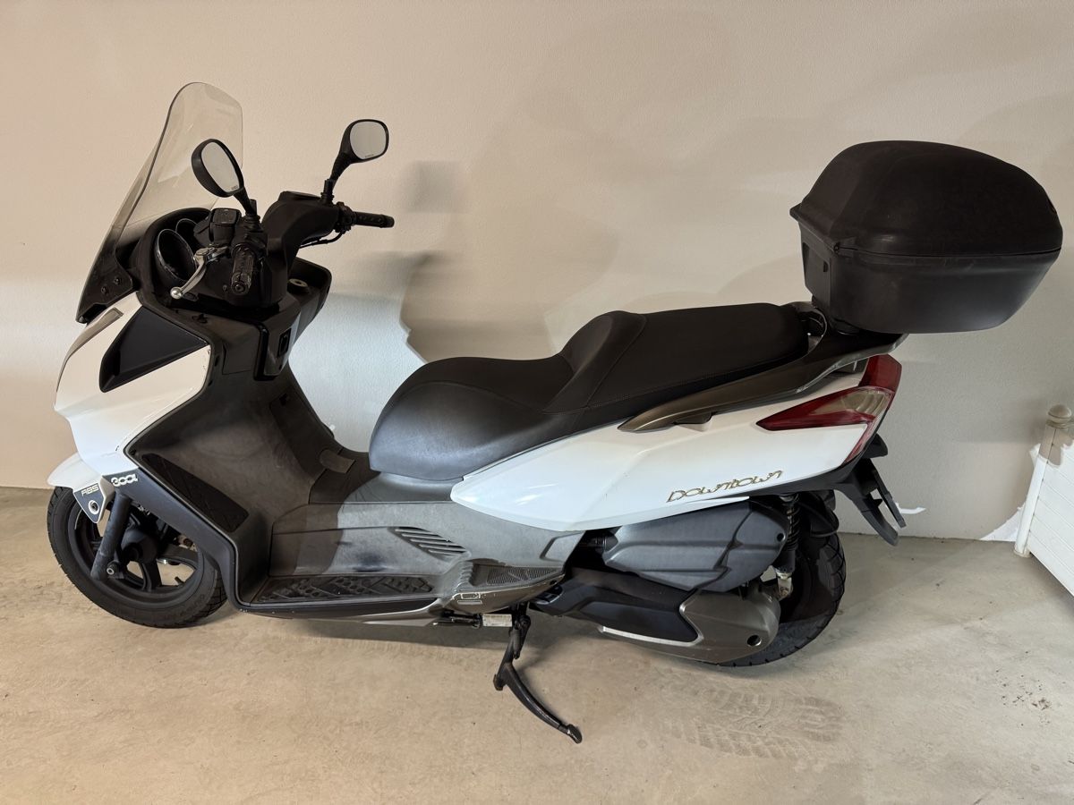Kymco Altro: Kymco Downtown 300ABS – Difettoso da Ettingen venduto da Greezoo 1