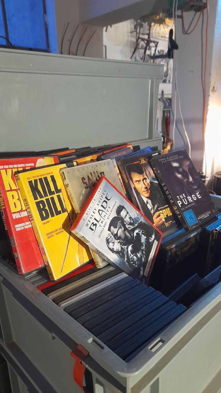 Tous les DVDs: Env. 320 +- DVD divers. – D'occasion à st.gallen par Eric-le-Rouge 6