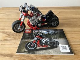 LEGO Technic Motorrad 42132 