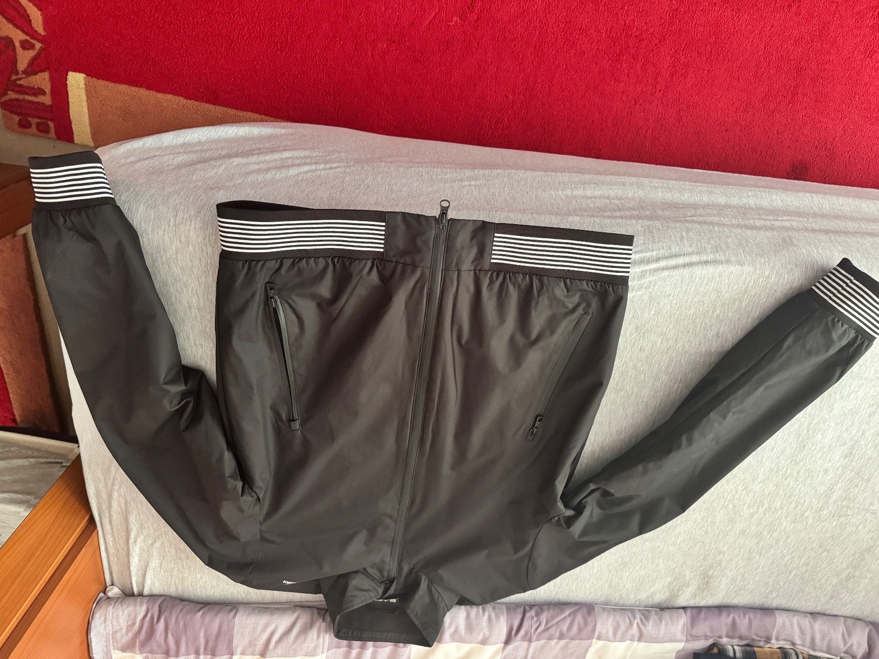Armani Giacche: Armani Jacke – Nuovo (secondo la descrizione) da Zürich venduto da Cibin 1