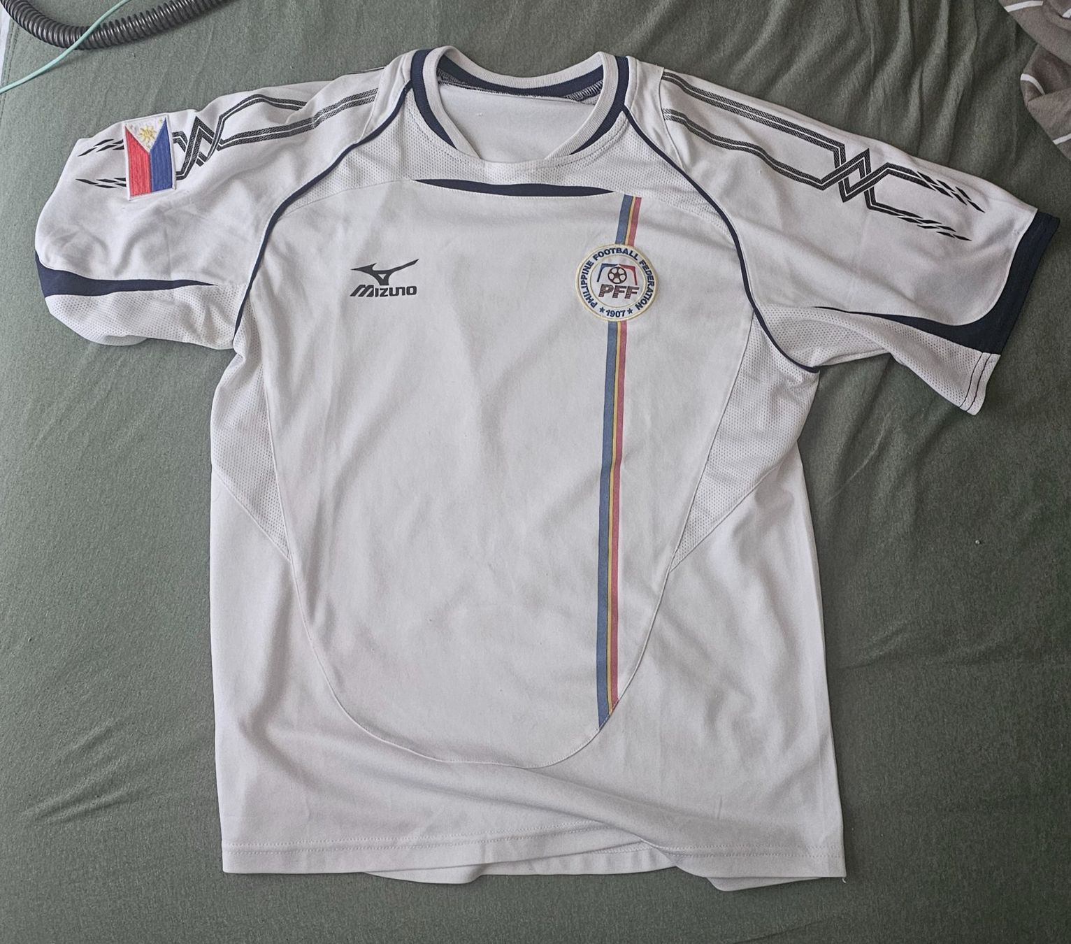 Mizuno Canottiere & Pantaloni: Maillot football Philippine – Usato da St-Prex venduto da sebgav