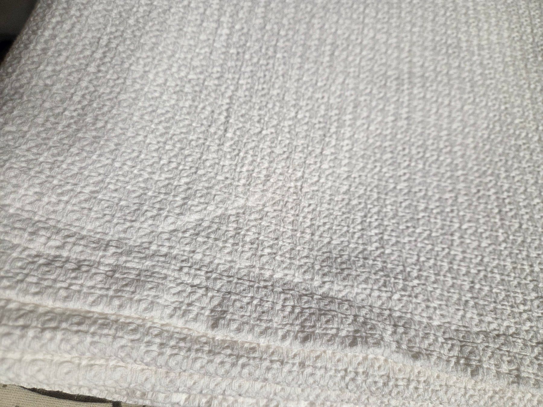 Coperte: 1 weisser Bettüberwurf / Decke – Usato da St. Gallen venduto da Razoon77