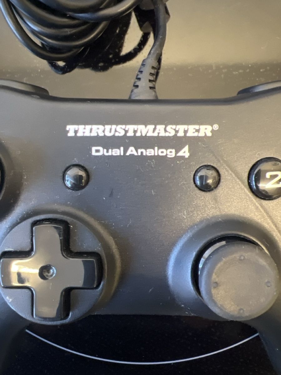 Thrustmaster Controller: Thrustmaster Dual Analog 4 Joystick - Top Zustand! – Gebraucht aus Wollerau von Plakatfreund 1