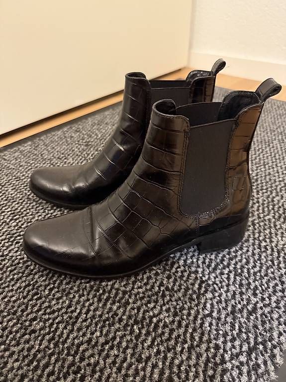 Scarpe da donna: Stiefeletten Gino Rossi (39) – Usato da Herisau venduto da Fashionata0609 1