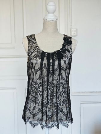 Schwarzes Top mit Spitze Stickerei Gr. M