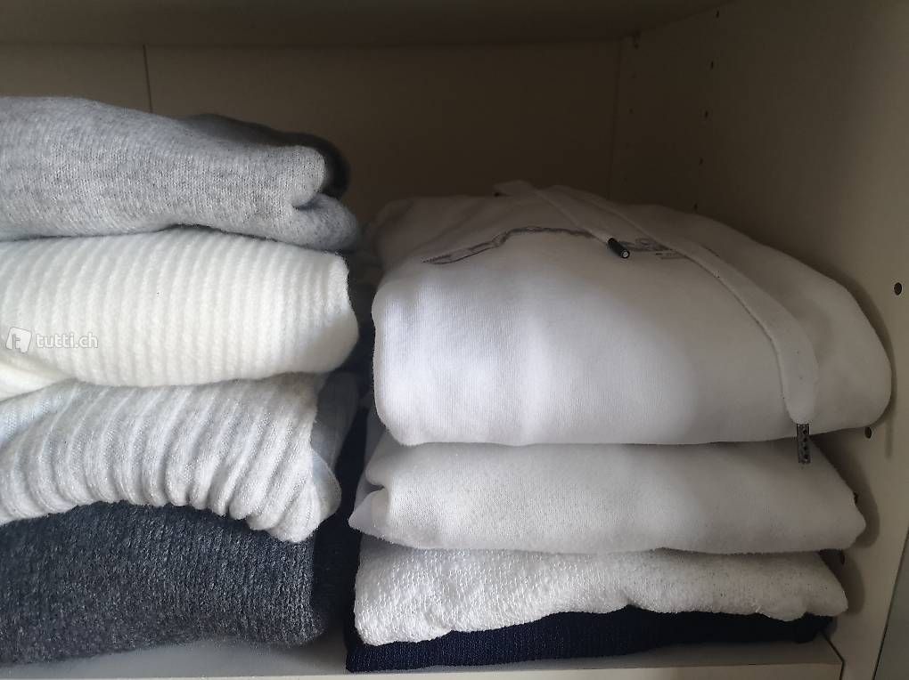 Maglioni & Felpe: Diverse Damen Pullover – Usato da Roggwil BE venduto da mirjamsel