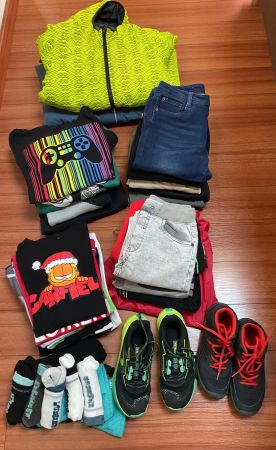 Lot vêtements Taille 140 à 152 (beaucoup neuf)