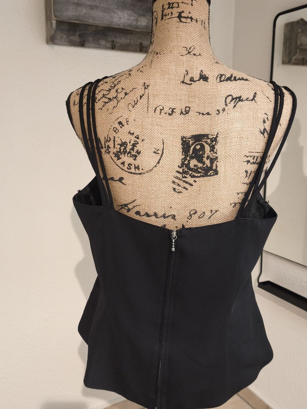 Top: Dorette Top schwarz Grösse 40 – Nuovo (secondo la descrizione) da Emmetten venduto da SecondhandSiska 2