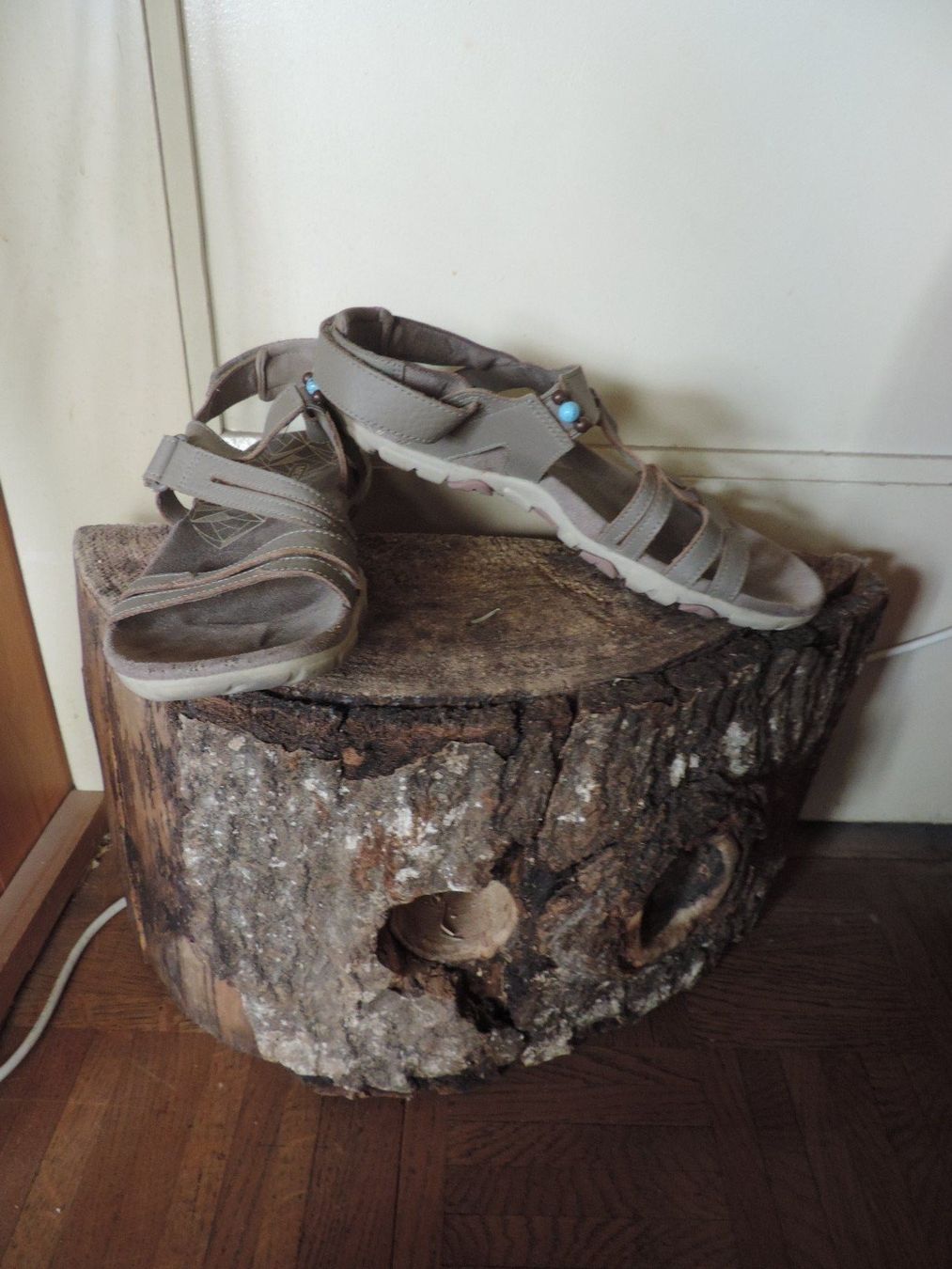 Scarpe da donna: sandales confort grise – Nuovo (secondo la descrizione) da Genève venduto da Axelle333