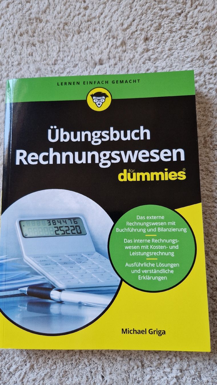 Libri: Übungsbuch Rechnungswesen – Usato da Kleindöttingen venduto da niti_oe