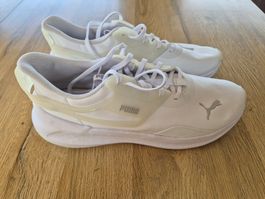 Chaussures Puma blanches Softride taille 45 UK 10.5 neuves